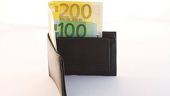Money deposited in Spanish banks drops by 18 billion euros
