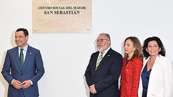 Junta's head officially opens new seniors' centre in Alhaurín de la Torre