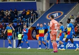 Malaga keeper Rubén Yáñez, disappointed after conceding.