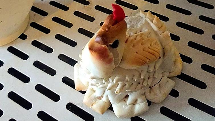 Bread hens with an egg inside, an Easter tradition in Andalucía