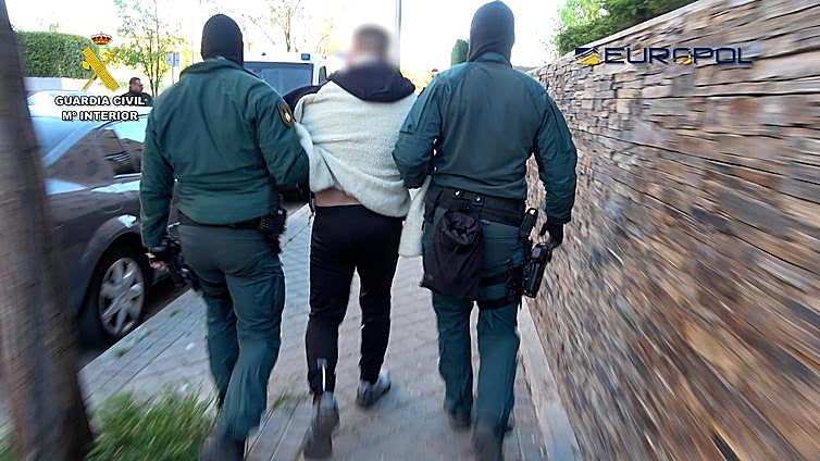 This is the story behind the early-morning police raid on Malaga's main Calle Larios shopping street