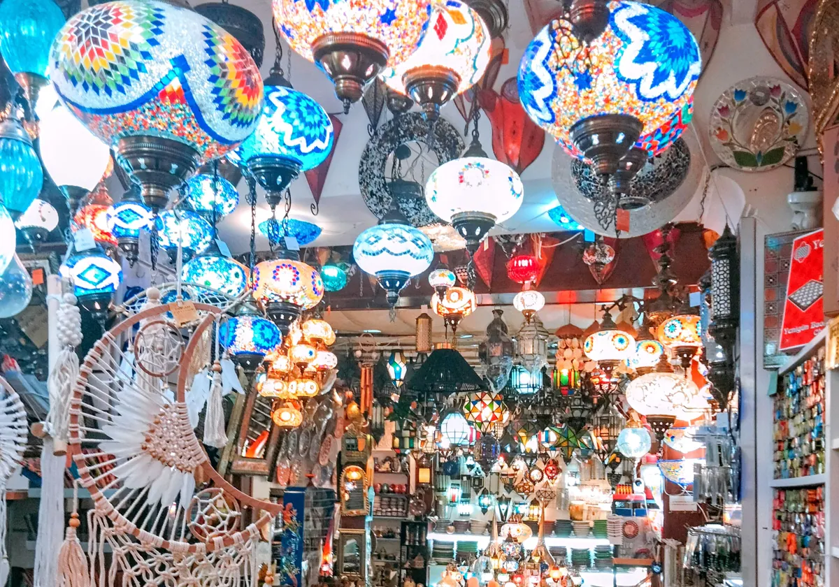 Plenty of lamps including the Fanous, a worldwide symbol representing Ramadan.