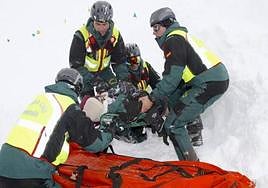 An avalanche rescue drill in Sierra Nevada (file image).