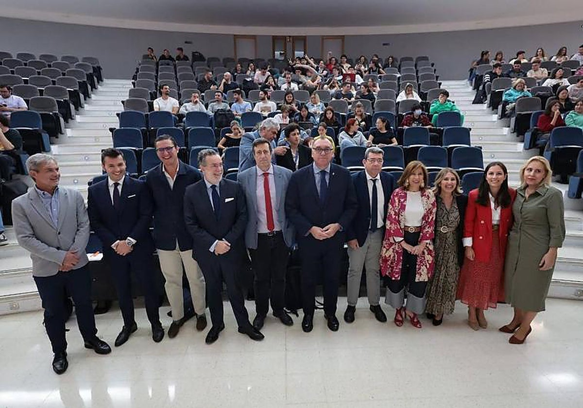 Pimentel, Bernal and Guevara, with the heads of administrations and the Faculty of Tourism