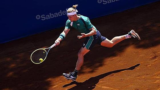 Malaga tennis ace Alejandro Davidovich loses tight quarter final battle against Carlos Alcaraz in Barcelona Open