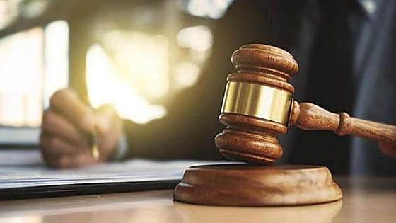 Judges and prosecutors in Spain threaten indefinite strike