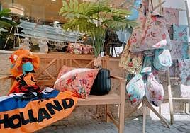 José and Twan in their shop.