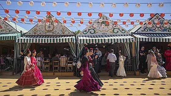 Feria de Abril in Seville copes with record heat