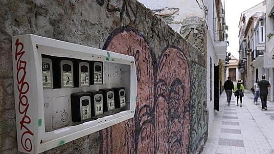 Council seeks to remove key safes for tourist apartments from public thoroughfares