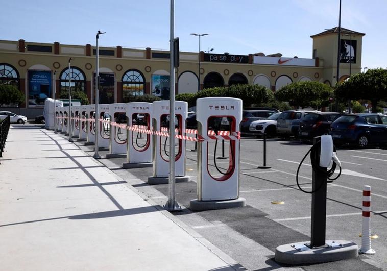 Tesla superchargers being installed at Malaga's Plaza Mayor retail park.