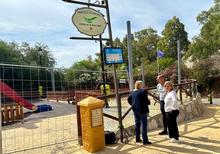 Mayor Anna Mula visits the Parque de Europa in Torreblanca.