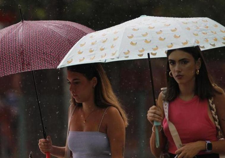 Weather about-turn in Spain: from unseasonal high temperatures to rain and even snow