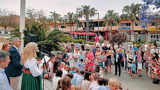 Norwegians celebrate their national day in Benalmádena