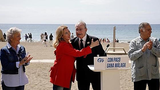 Mayor pledges to save 82 million litres of water by installing smart showers on Malaga beaches, if re-elected