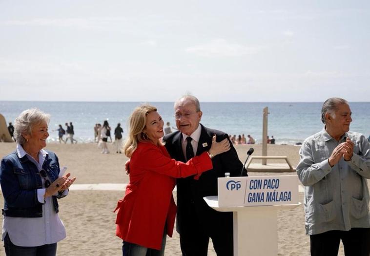 Mayor pledges to save 82 million litres of water by installing smart showers on Malaga beaches, if re-elected
