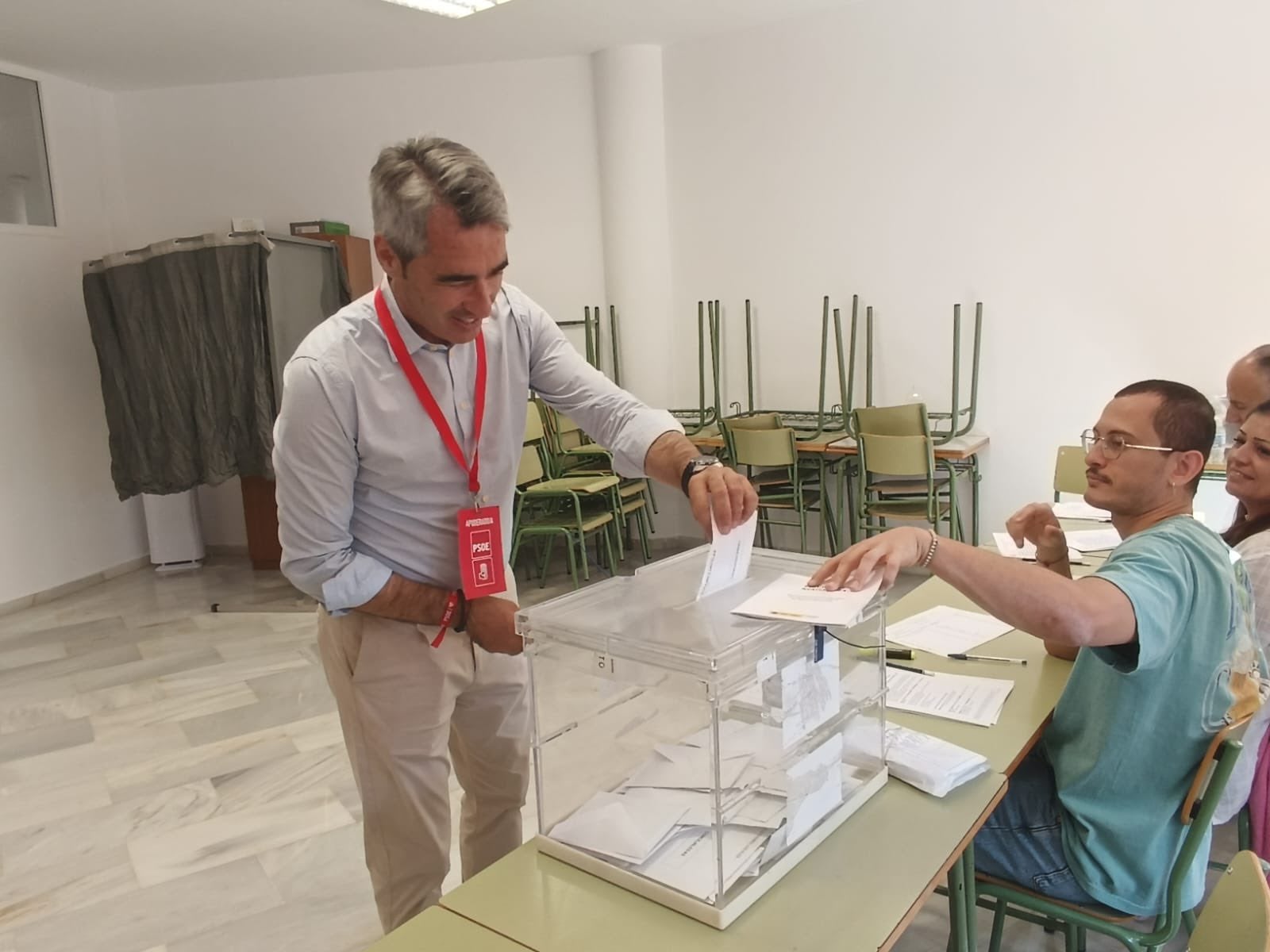 Candidates among voters on the Costa del Sol