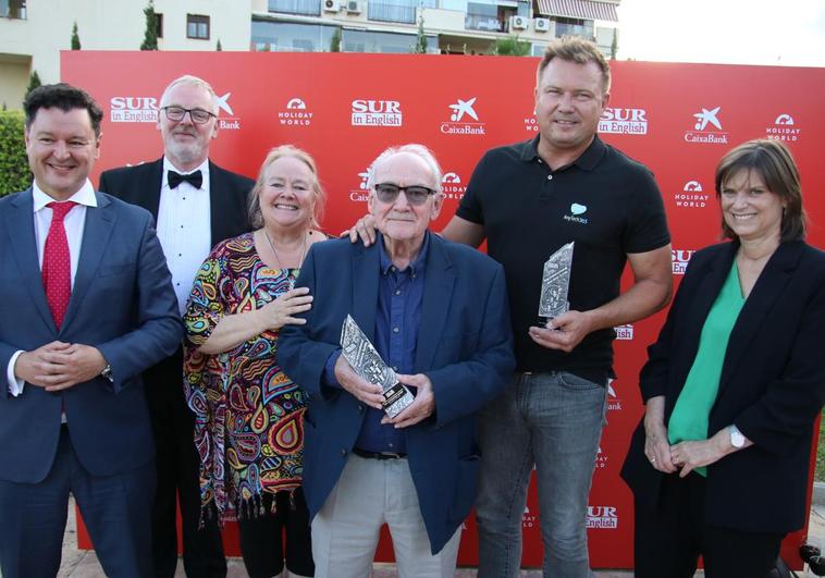 Award winners alongside some of the SUR in English team and Gerard Cuatero from Caixabank.
