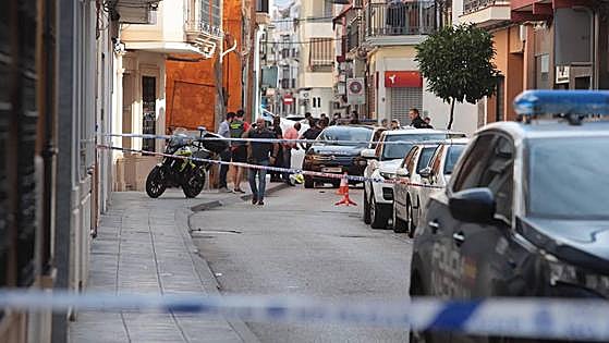 Police officer dies after stepping into dispute between neighbours and his attacker is shot dead