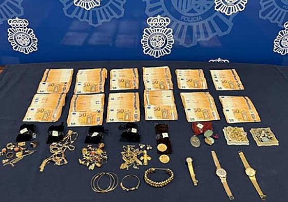 Elderly woman's carer arrested for stealing her jewellery and life savings in Malaga