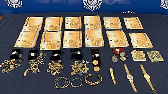 Elderly woman's carer arrested for stealing her jewellery and life savings in Malaga