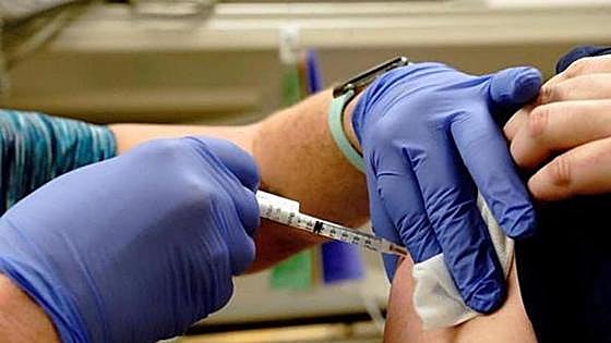 More vaccinations against Covid-19: Andalucía considers a new booster dose