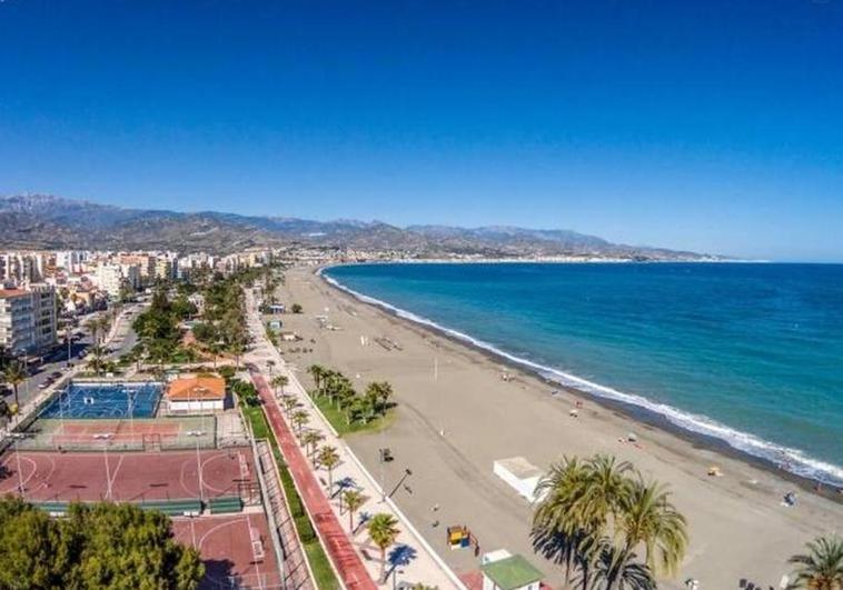 Two beaches in Malaga among the most sought-after in Spain for buying a home