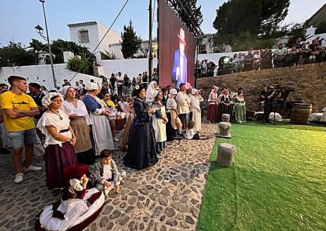 Imagen secundaria 1 - Macharaviaya's American Independence Day celebrations.