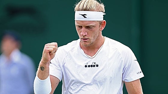 Alejandro Davidovich gets Wimbledon campaign off to perfect start