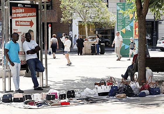 Street vendors on the Costa del Sol. File image.