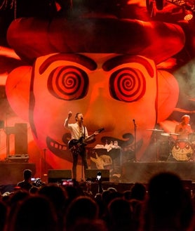 Imagen secundaria 2 - Editors, Weekers at the main gate, Mando Diao set