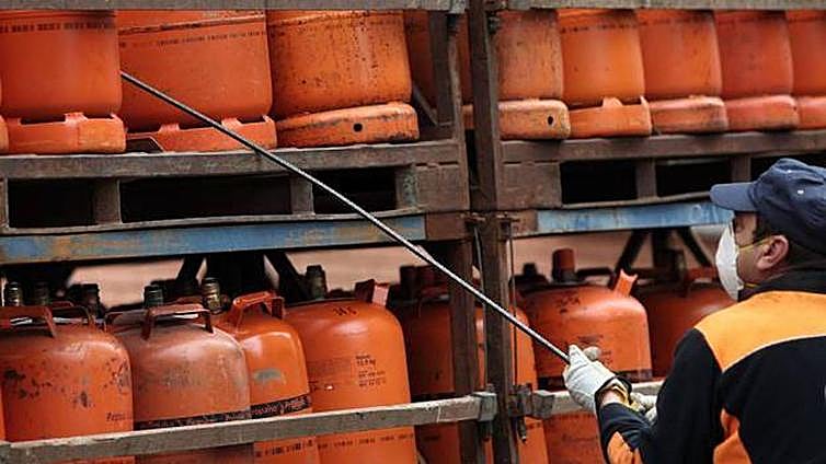 Price of standard butane gas cylinder in Spain drops to lowest it's been in the last year