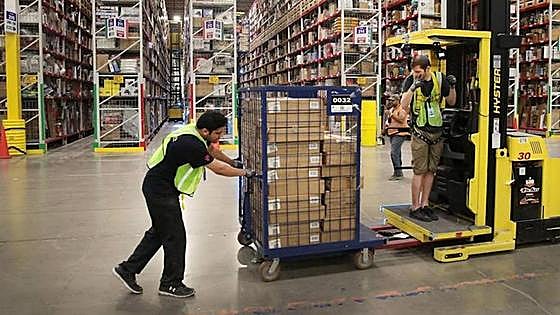 Spain slaps Apple and Amazon with 194-million-euro fine