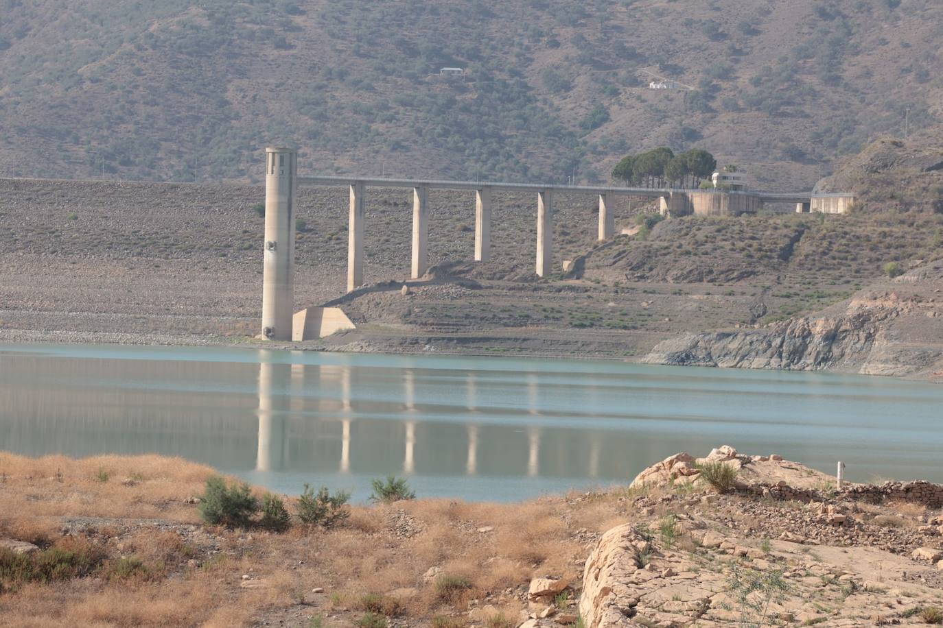 The critical state of Malaga's La Viñuela reservoir, in pictures