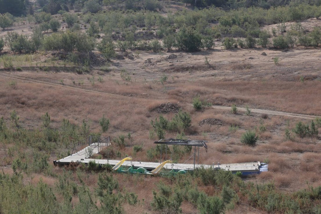 The critical state of Malaga's La Viñuela reservoir, in pictures