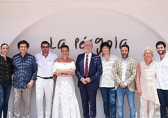 The judges of the programme, together with Malaga mayor and restaurant managers.