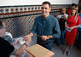 The leaders of Spain's main politicial parties cast their votes.