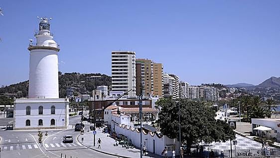 Historic Malaga lighthouse is declared an asset of cultural interest