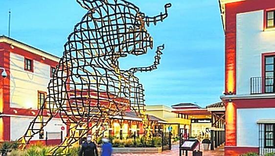 City council speeds up process for expansion of Plaza Mayor shopping centre