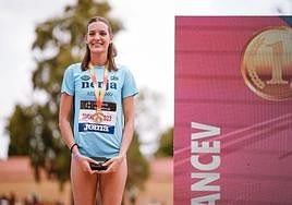 Club Nerja athletes Una Stancev and Herminia Parra, win gold and silver at the Spanish Championships