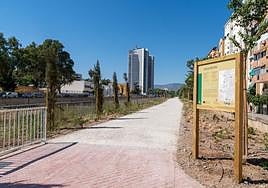 The eastern end of the route starts at Puente de Armiñán.