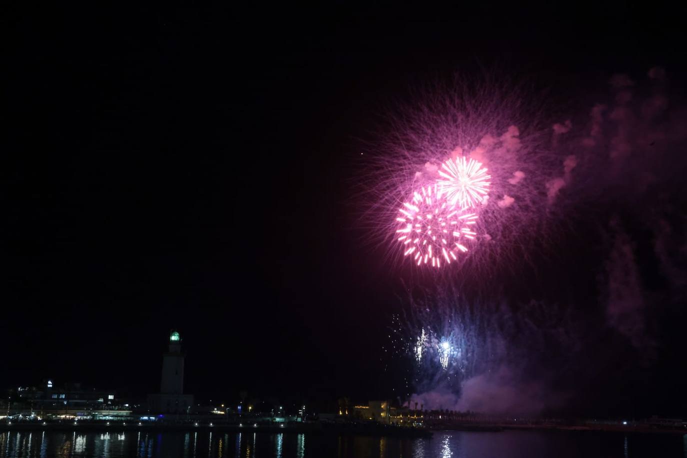 In pictures, spectacular drone show and firework display open Malaga's big summer fair