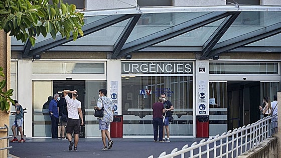 Hospital in Spain's Valencia region brings back face masks after increase in Covid cases