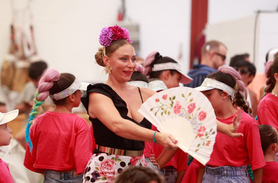 Tuesday's best images of Malaga's spectacular summer fair