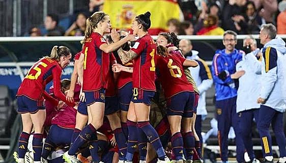 Cliff-hanger game as Spain pip Sweden late on to reach the Women's World Cup final