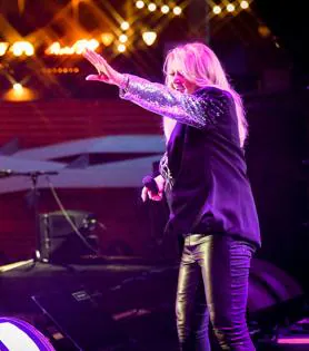 Imagen secundaria 2 - Photo special: Gloria Gaynor and Bonnie Tyler make history in Malaga, by sharing a stage for first time ever