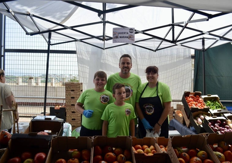 The García Fernández family received the award for the best bull's bull tomato.