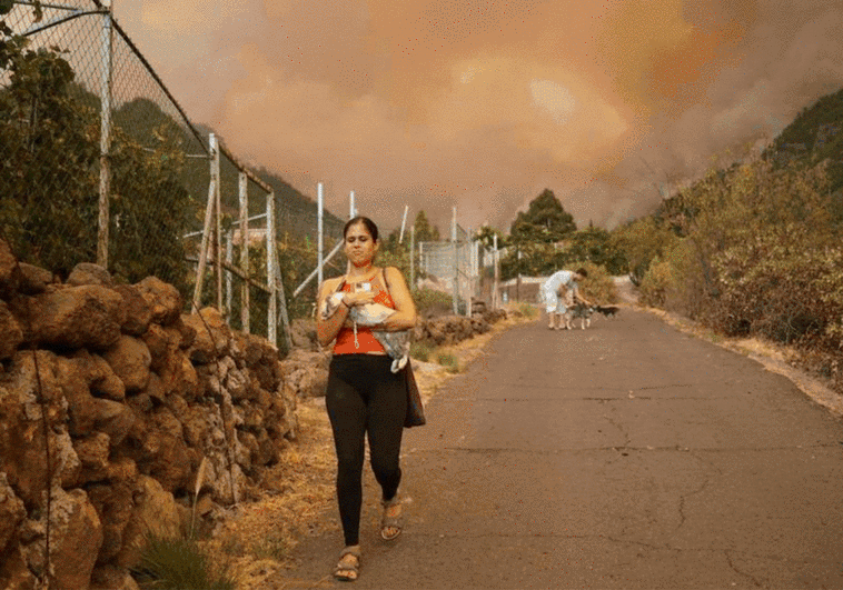 Tenerife wildfire continues to burn out of control forcing more people to be evacuated from their homes