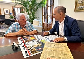 Manuel Jiménez with the Mayor of Benalmádena.