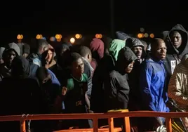 More than 400 migrants rescued in boats off Spain's Canary Islands