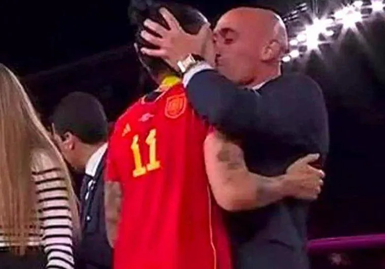Spanish football player Jenni Hermoso formalises complaint against Luis Rubiales for non-consensual World Cup kiss